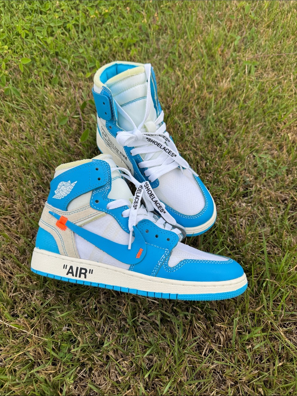 Off-White x Air Jordan 1 Retro High OG 'UNC' Style Blue/White Sneakers